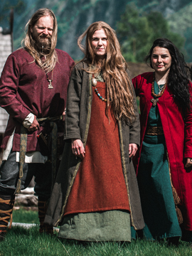 Viking garb