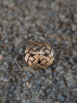 Button with Celtic knot brass