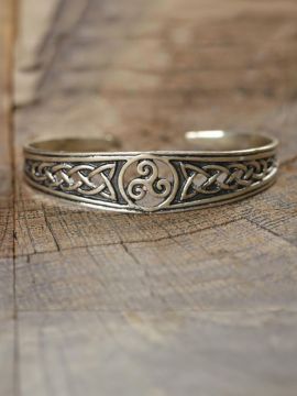 Celtic bangle - bronze