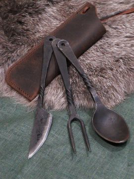 Medieval cutlery with leather case