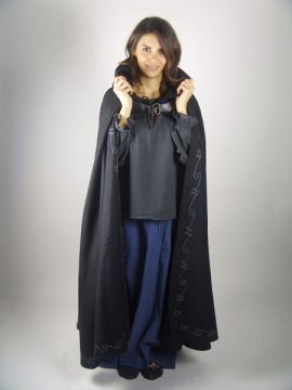 Wool cape with embroidery and black brooch