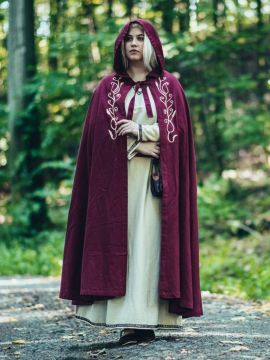 Hooded cape with bordeaux red embroidery