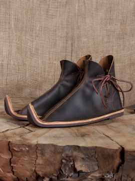 Brown nubuck leather beak shoes