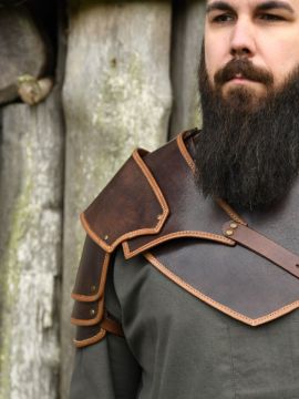 Arnulf brown leather shoulder protector