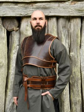 Leather chest protector Arnulf brown