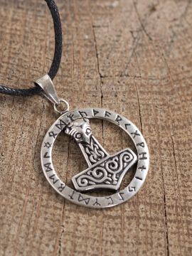 Pendant Thor's hammer rune ring