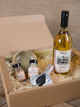 Gift box with mead and incense