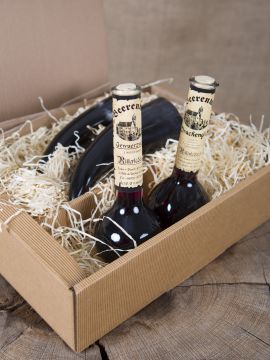 Gift box with spiced wine, dragon embers and two Drinking Horns