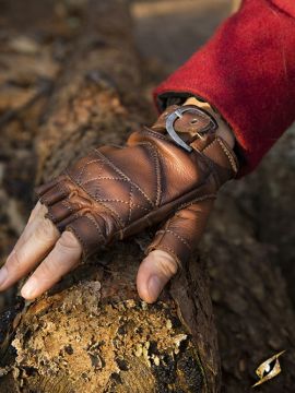 Celtic leather gloves brown