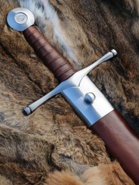 Disc pommel sword with scabbard