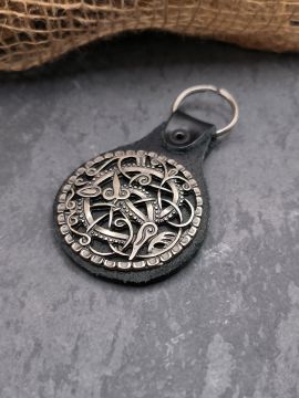 Key fob with snake brooch black