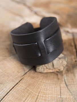 Leather strap in black