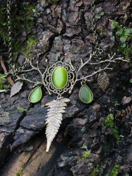 Fern green necklace