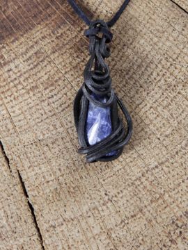 Pendant with sodalite