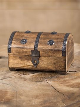 Treasure chest with fittings