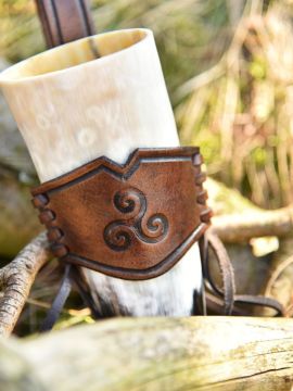 Leather horn holder for Drinking Horn embossed triskele S