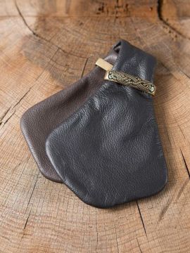 two-tone coin purse in black-brown