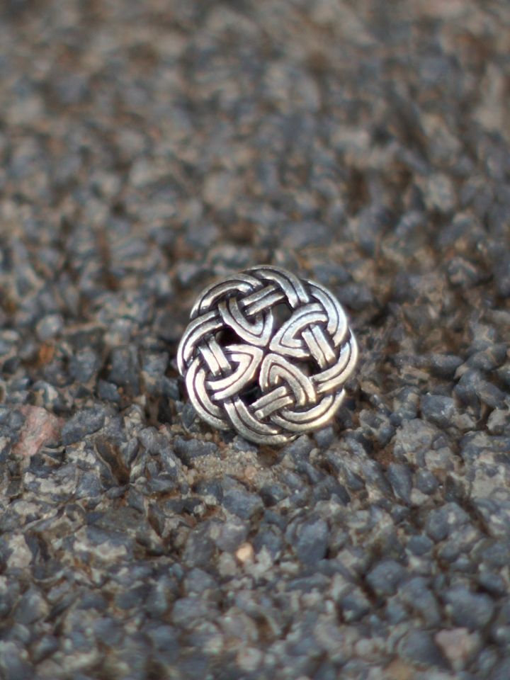 Button with Celtic knot silver