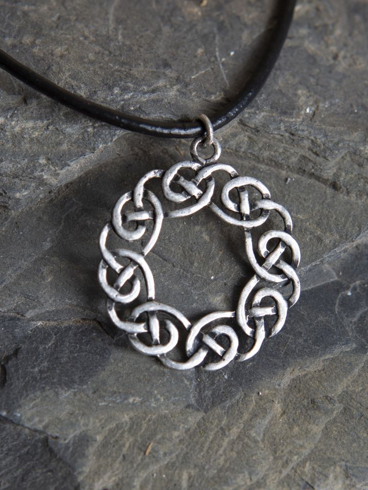 Celtic amulet "Wreath" - silver-plated