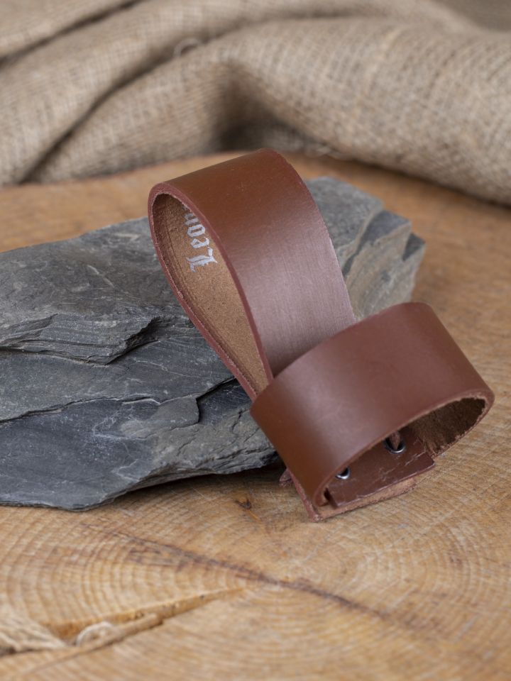 Brown leather drinking horn holder