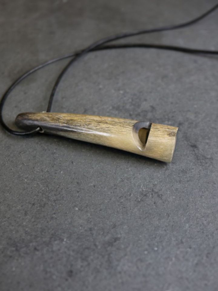 Medieval horn whistle