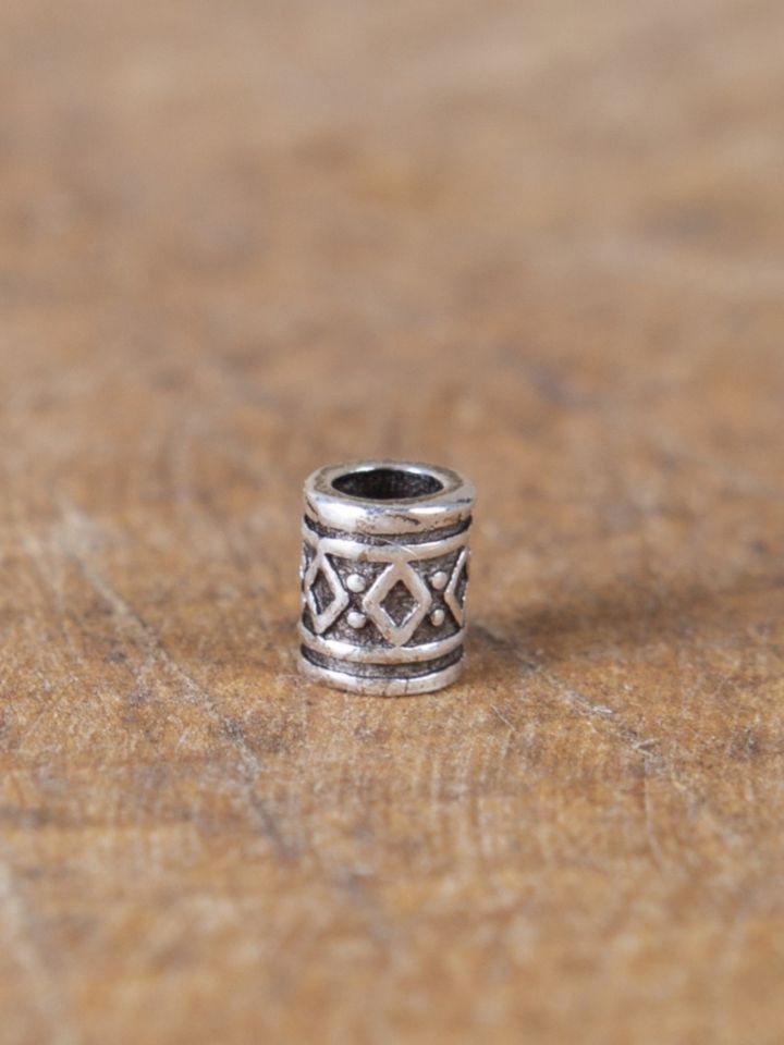 Small Viking bead with diamond pattern