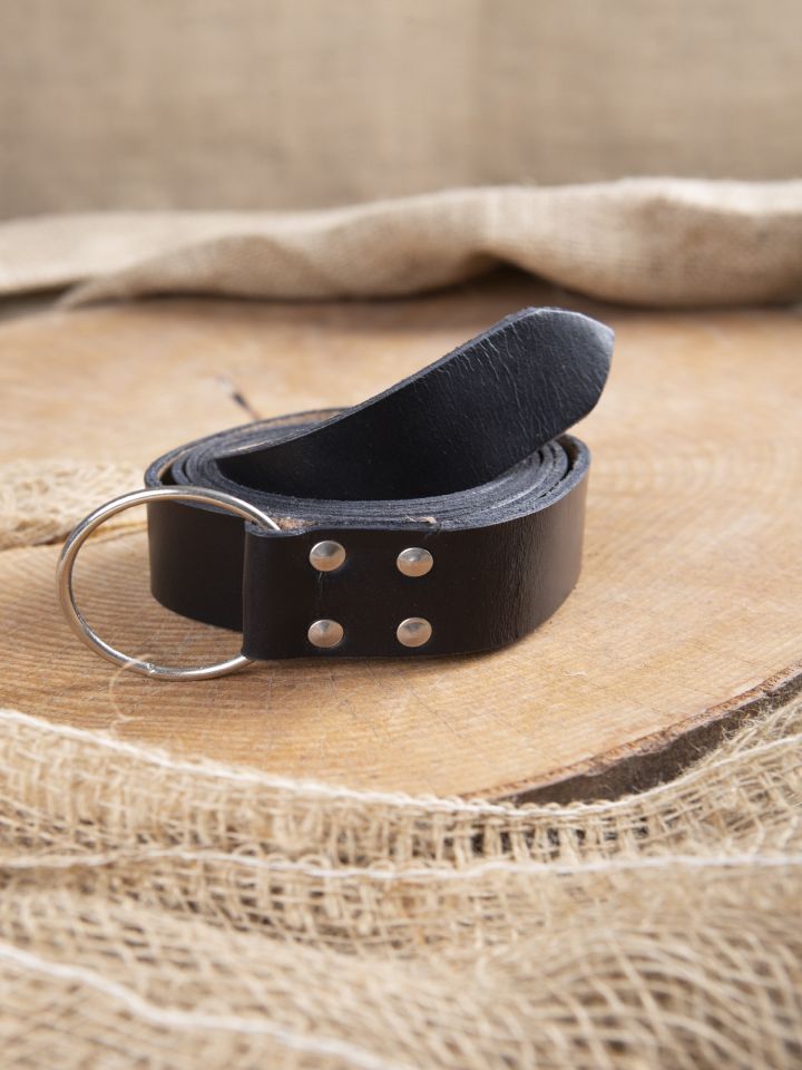 Sturdy ring belt made from black leather