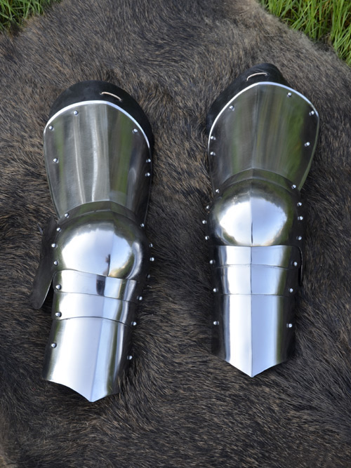 Late medieval legwear