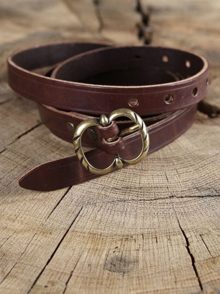 Long belt with brown double buckle