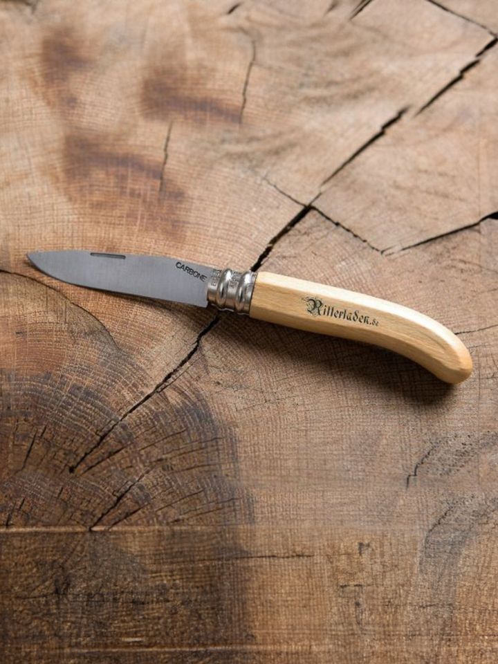 Pocket knife with wooden handle