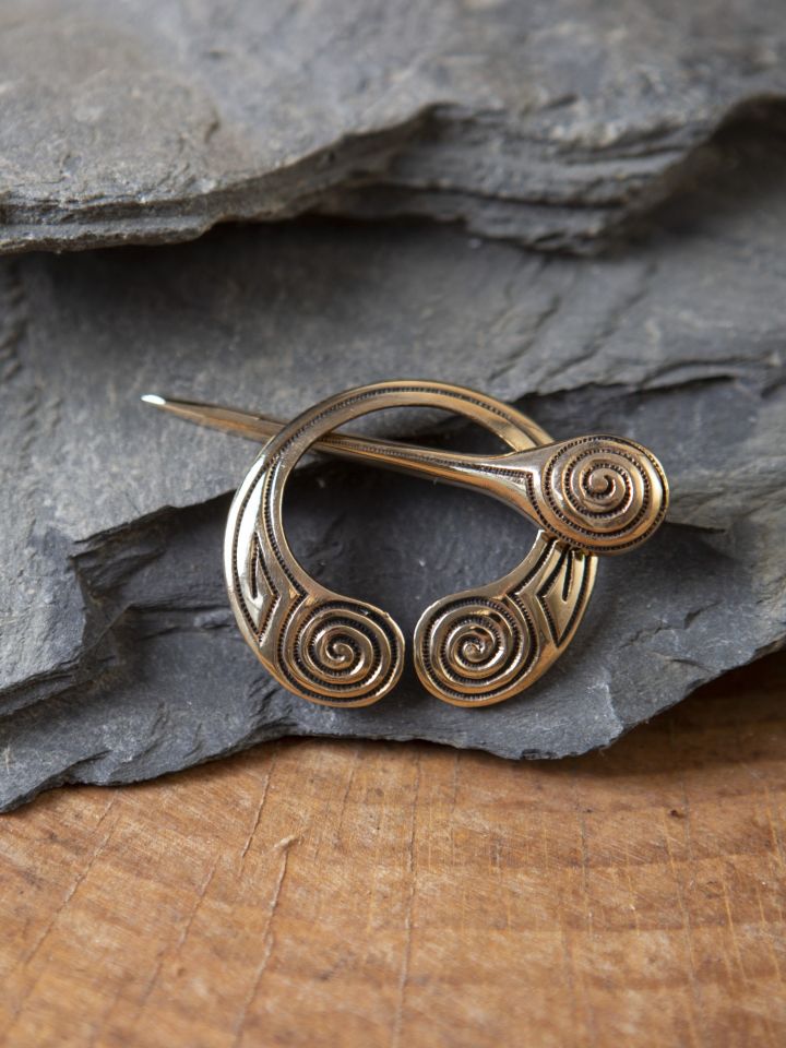 Celtic garment pin with spiral pattern