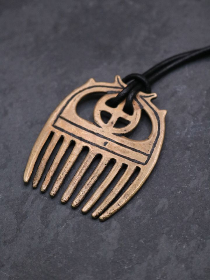 Comb pendant bronze