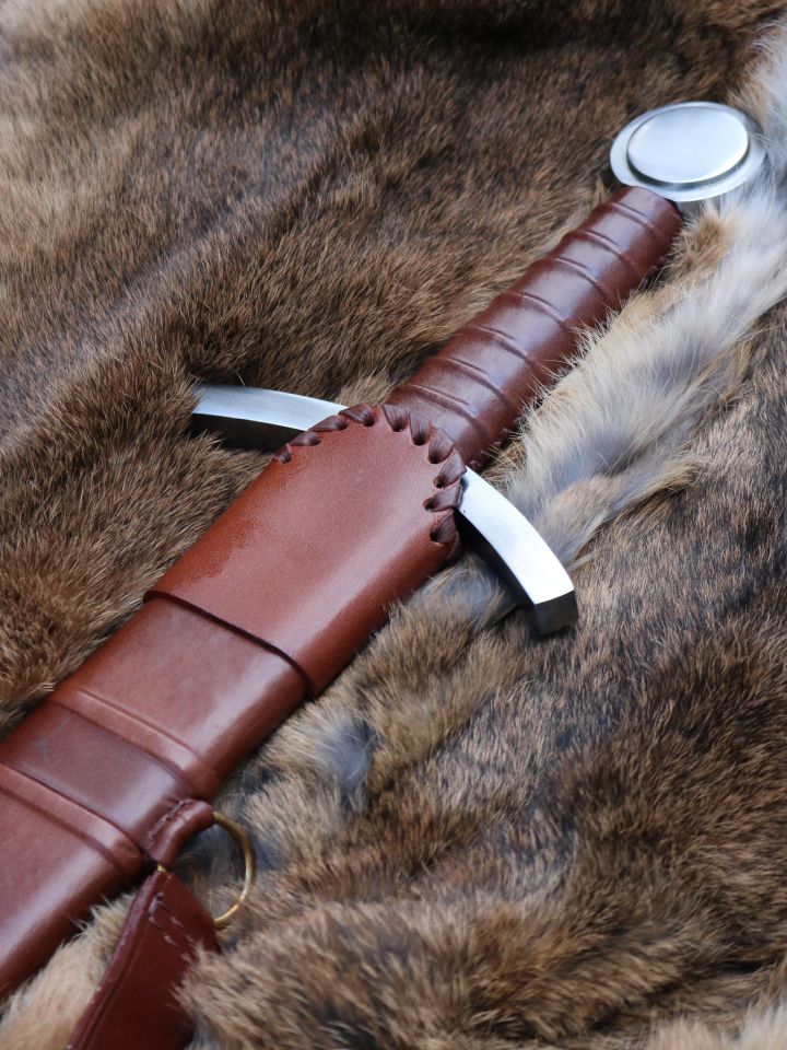 Disc pommel sword with leather sheath