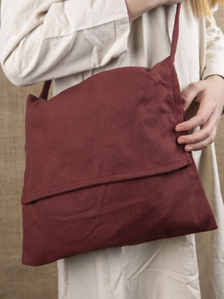 Bordeaux-colored shoulder bag