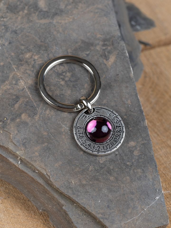 Keyring pendant with Saturn amethyst