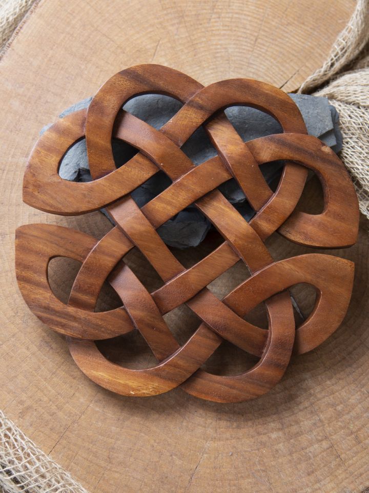 Wooden wall decoration Celtic hearts