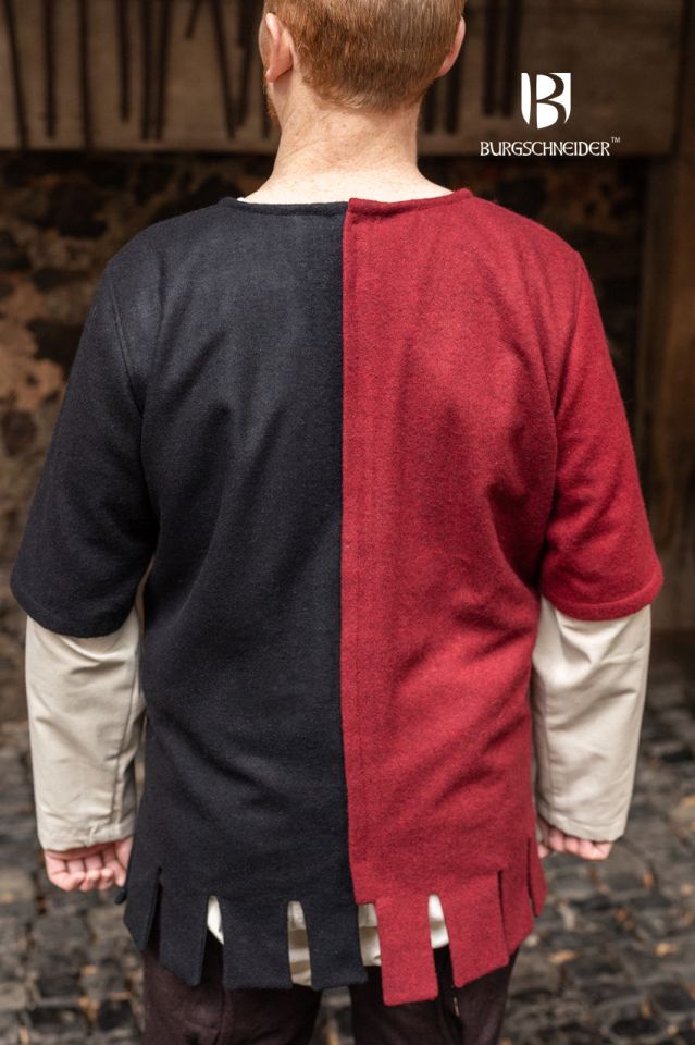 Right side Surcoat Aleran - Wool red 2