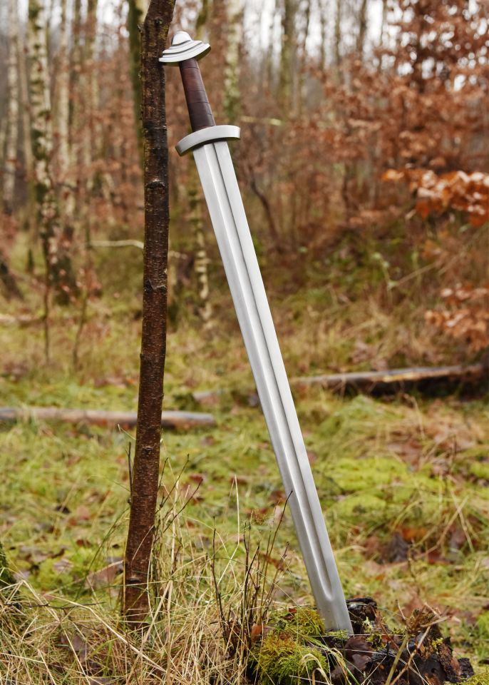 Viking sword with scabbard for show fighting 2