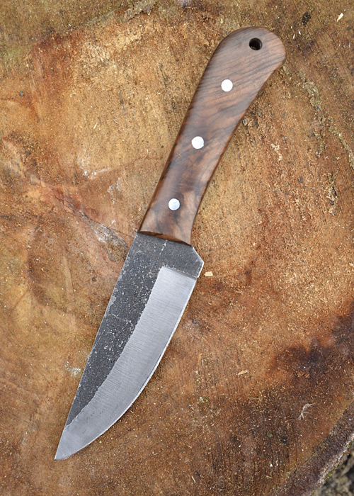 Utility knife with walnut handle 2