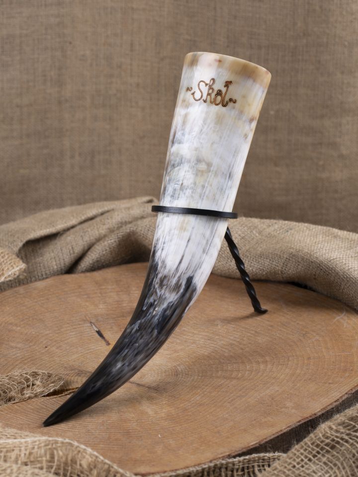 Drinking Horn with individual engraving 2