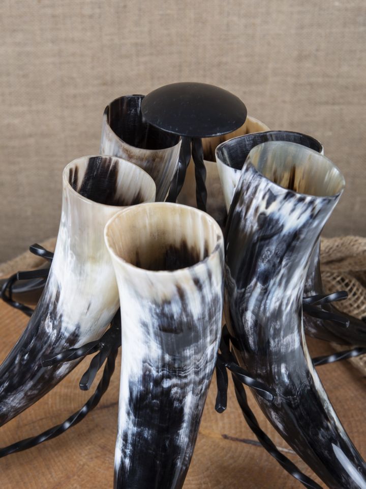 6-piece stand with 6 Drinking Horns 2