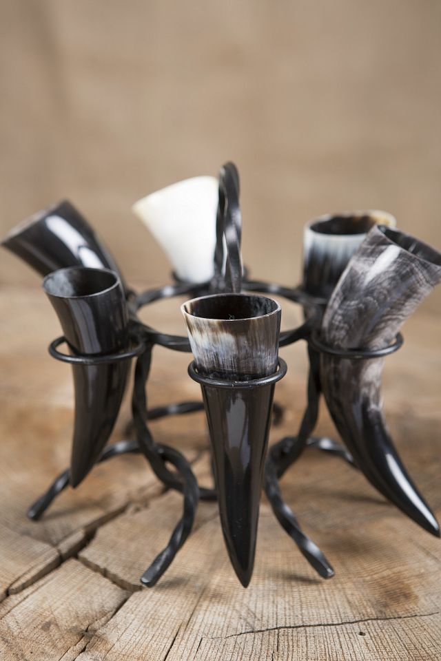 6-piece stand with 6 schnapps horns 2