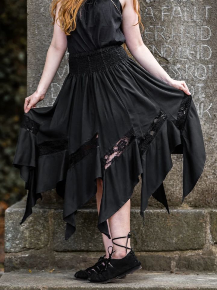 Tail skirt witch skirt in black 2