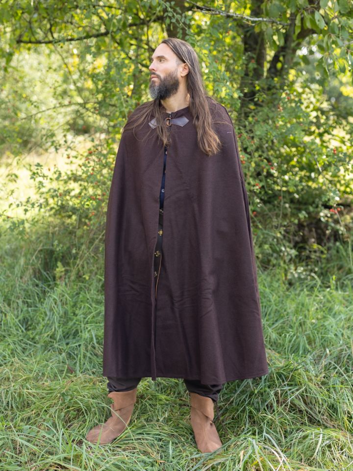 Wool cape without hood brown 2