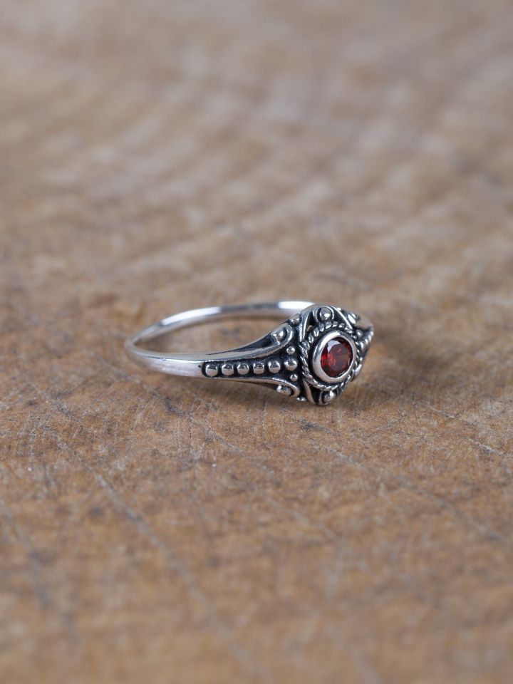 Viking silver ring with red zirconia 56 2