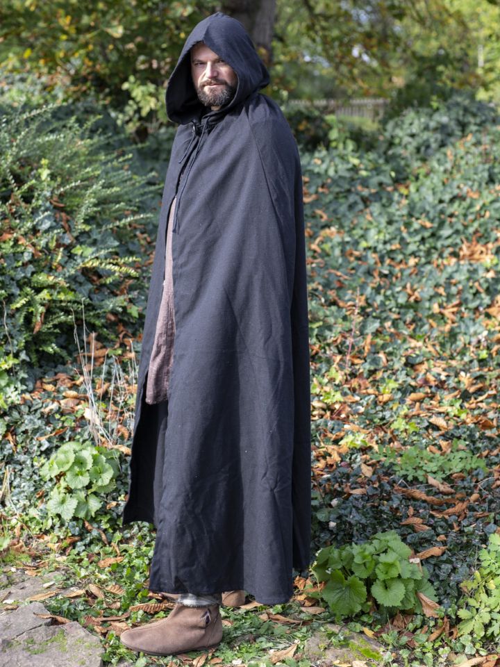 Arador cape black 2