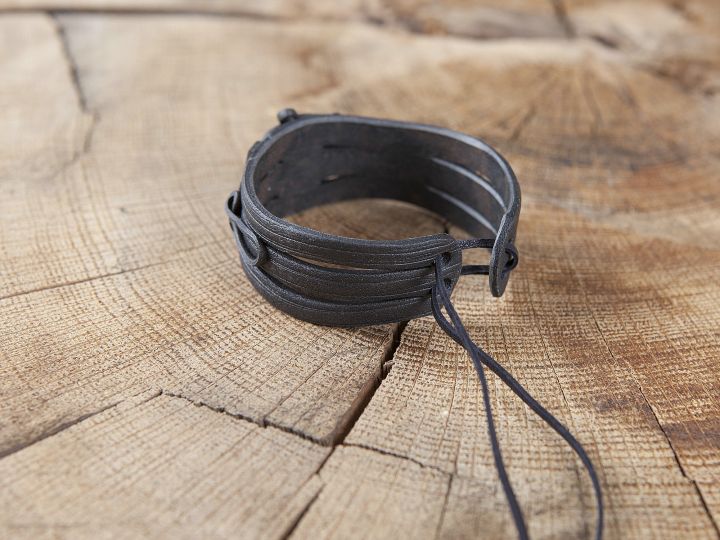 Bangle with tiger's eye 2