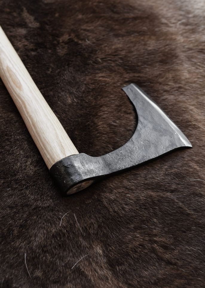 Viking bearded axe 2