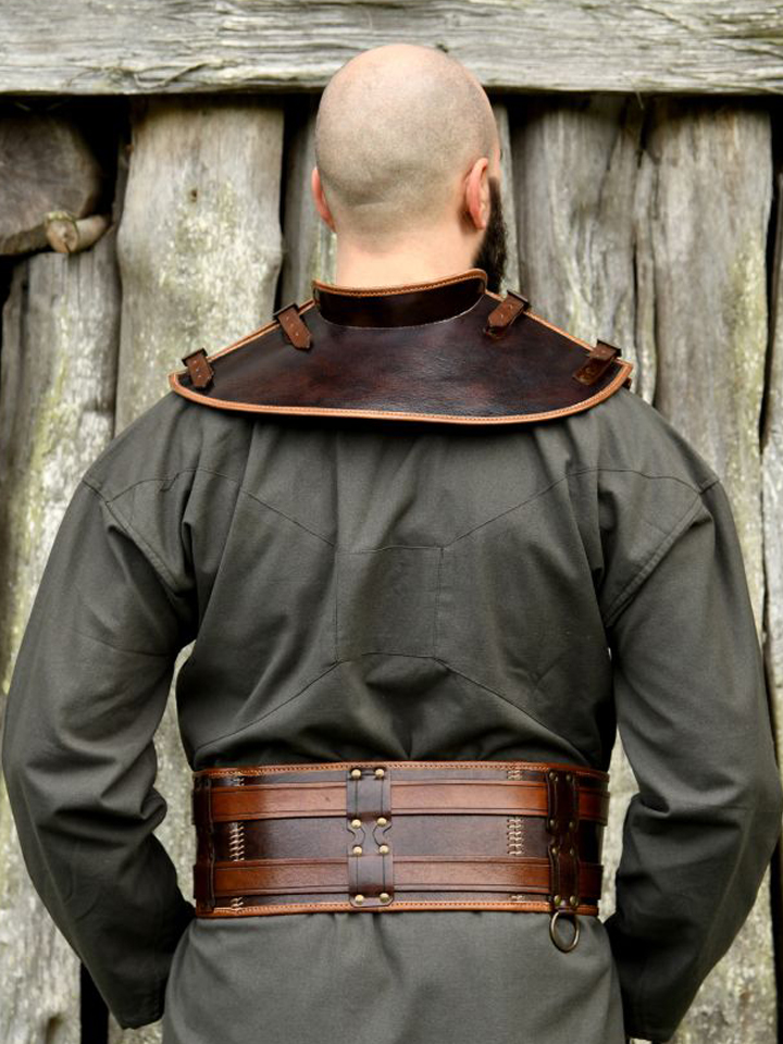 Arnulf brown leather collar 2