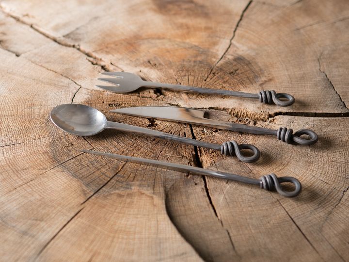 Medieval cutlery 4-piece set 2